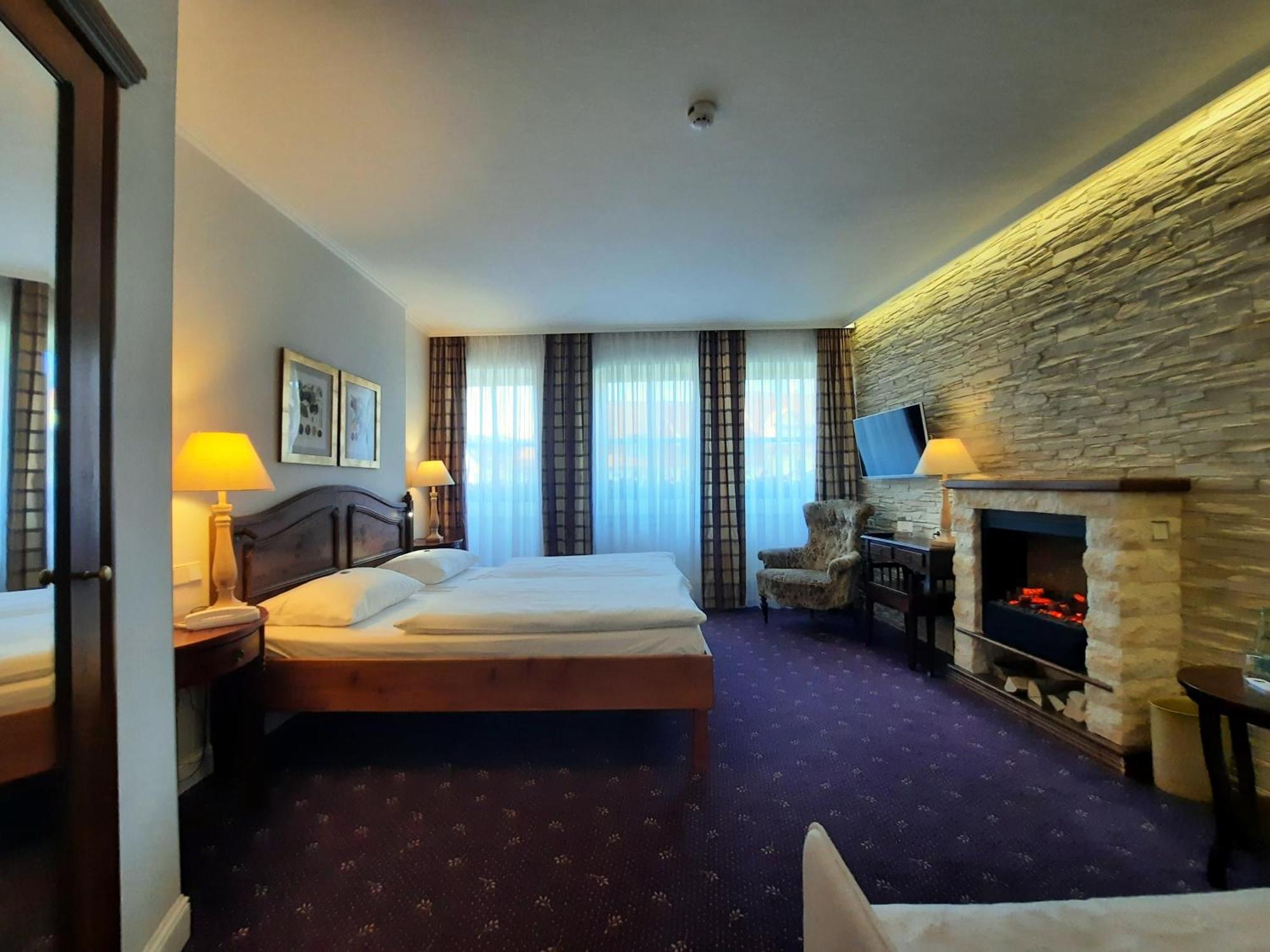 Hotel Unstruttal Фрайбург Екстериор снимка